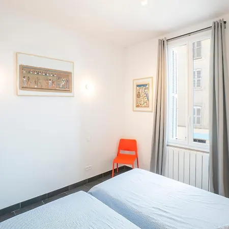 Bright And Modern 2 Bedroom In The Heart Of Antibes! Lejlighed