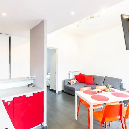 Lejlighed Bright And Modern 2 Bedroom In The Heart Of Antibes!