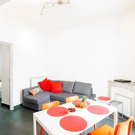 Bright And Modern 2 Bedroom In The Heart Of Antibes! Lejlighed *